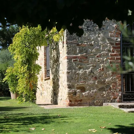 Magnolia House